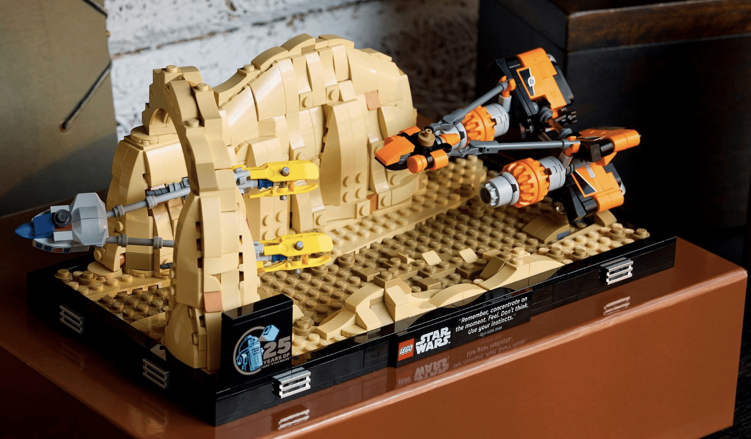 Konstruktionsspielsteine Podrennen in Mos Espa – Diorama (75380), LEGO Star Wars TM
