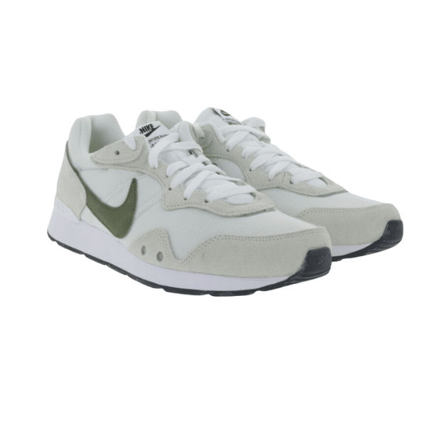 Thumbnail NIKE Venture Runner 👟 Herren Low Top Sneaker Beige/Weiß für 39,99€ (statt 70€)