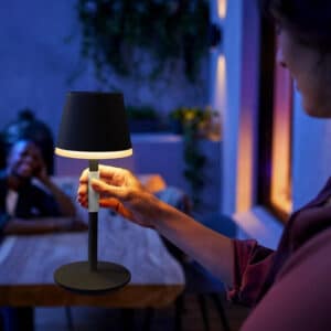 💡 PHILIPS Hue White &amp; Col. Amb. Go Tischleuchte für 99,99€ (statt 117€)