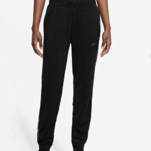 Nike Sportswear Logo Tape Jogger Pant Women für 24,99€ (statt 40€)