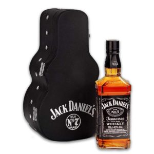 BevBox: Jack Daniel's Old No. 7 Tennessee Whiskey Guitar Case Edition für 47,99€ (statt 58,81€)